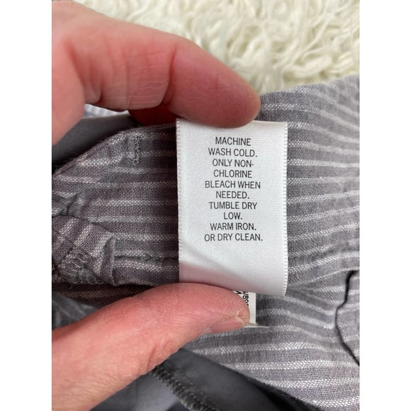 Banana Republic Women's Size 4 Gray Striped Linen Blend Button Flat Front Shorts - Picture 5 of 7